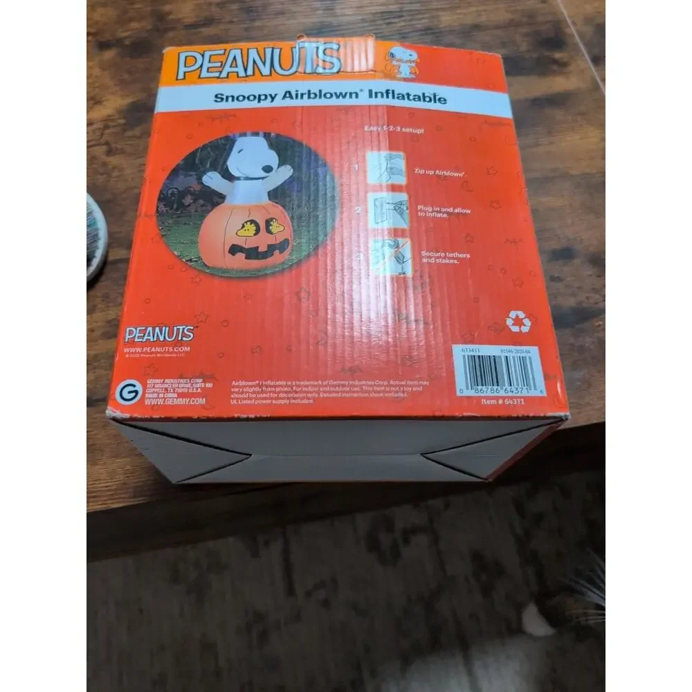 Gemmy Airblown Inflatable Snoopy In Pumpkin w/Woodstock Peanuts, 3 ft Tall, Mult